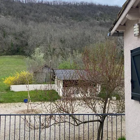 Le Roucayral , Vue Imprenable Sur St Cirq Lapopie, Deux Climatisees 펜션